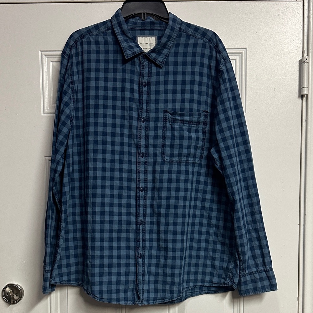 American Eagle Outfitters Navy Plaid Button Down Shirt size XXL (see flaws)